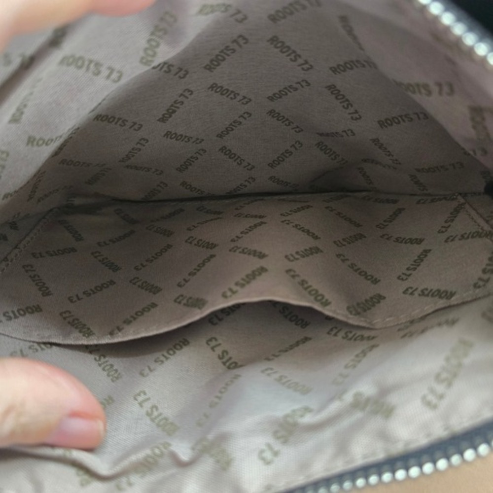Roots 73 Black Faux Leather Nylon Crossbody Bag‎ Adjustable Strap Zipper Pockets - Picture 14 of 16